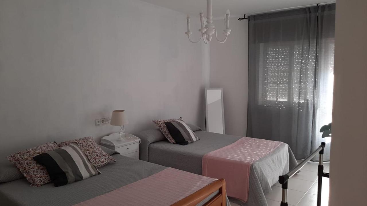 הוילה קרנוטה Casa Playa De Caldebarcos מראה חיצוני תמונה