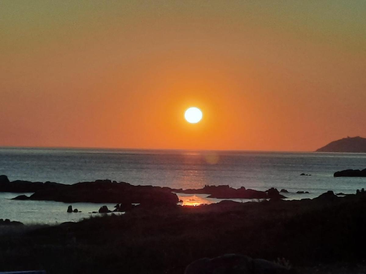 הוילה קרנוטה Casa Playa De Caldebarcos מראה חיצוני תמונה